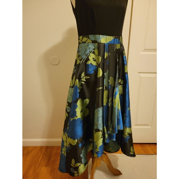 Womems R&M Richard's dress high low blue/green/metallic size 8 sleeveless - Picture 4 of 11